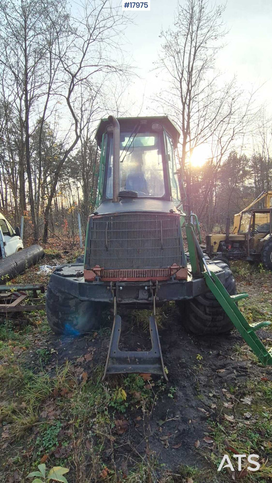 John Deere 810D forwarder (2007) - Autocargador: foto 2 John Deere 810D forwarder (2007) - Autocargador: foto 2