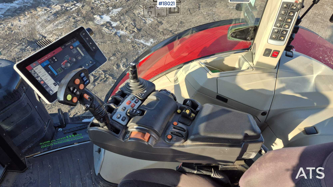 Tractor Massey Ferguson 8740S agricultural tractor (2019): foto 19