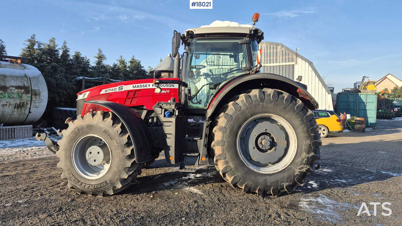 Massey Ferguson 8740S agricultural tractor (2019) - Tractor: foto 5 Massey Ferguson 8740S agricultural tractor (2019) - Tractor: foto 5
