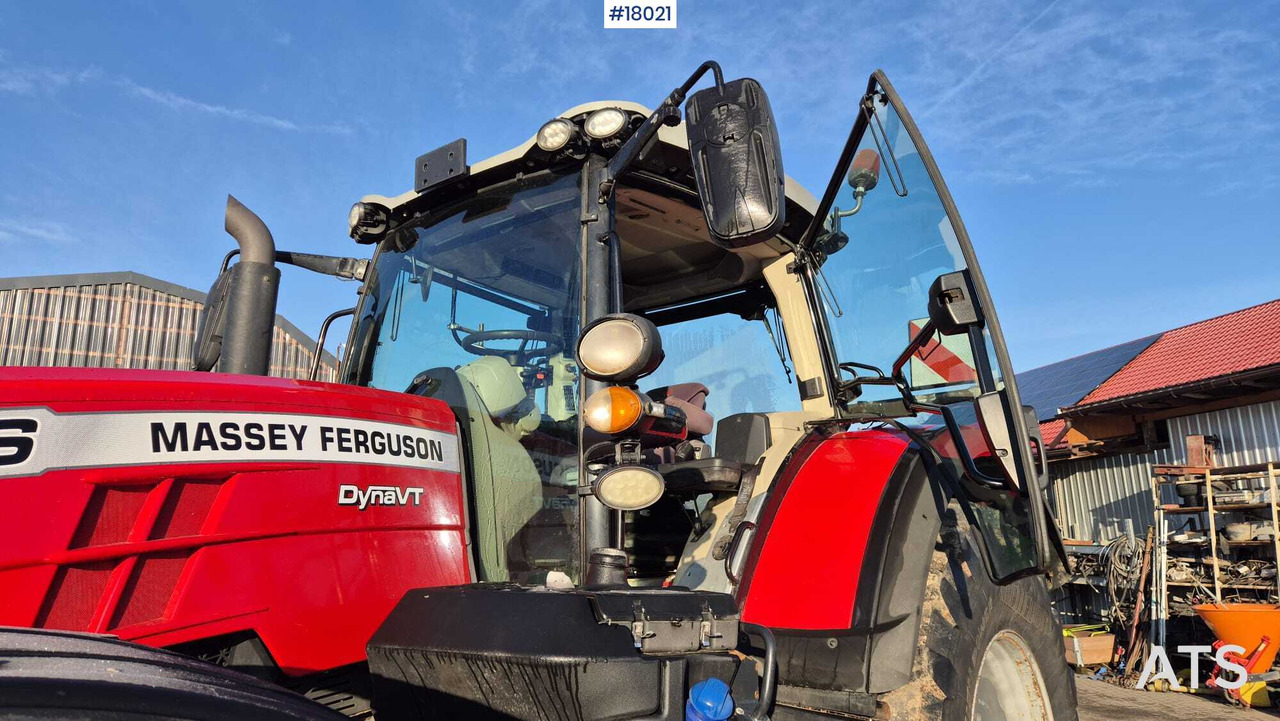 Tractor Massey Ferguson 8740S agricultural tractor (2019): foto 12