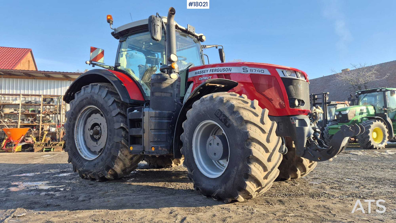Tractor Massey Ferguson 8740S agricultural tractor (2019): foto 9