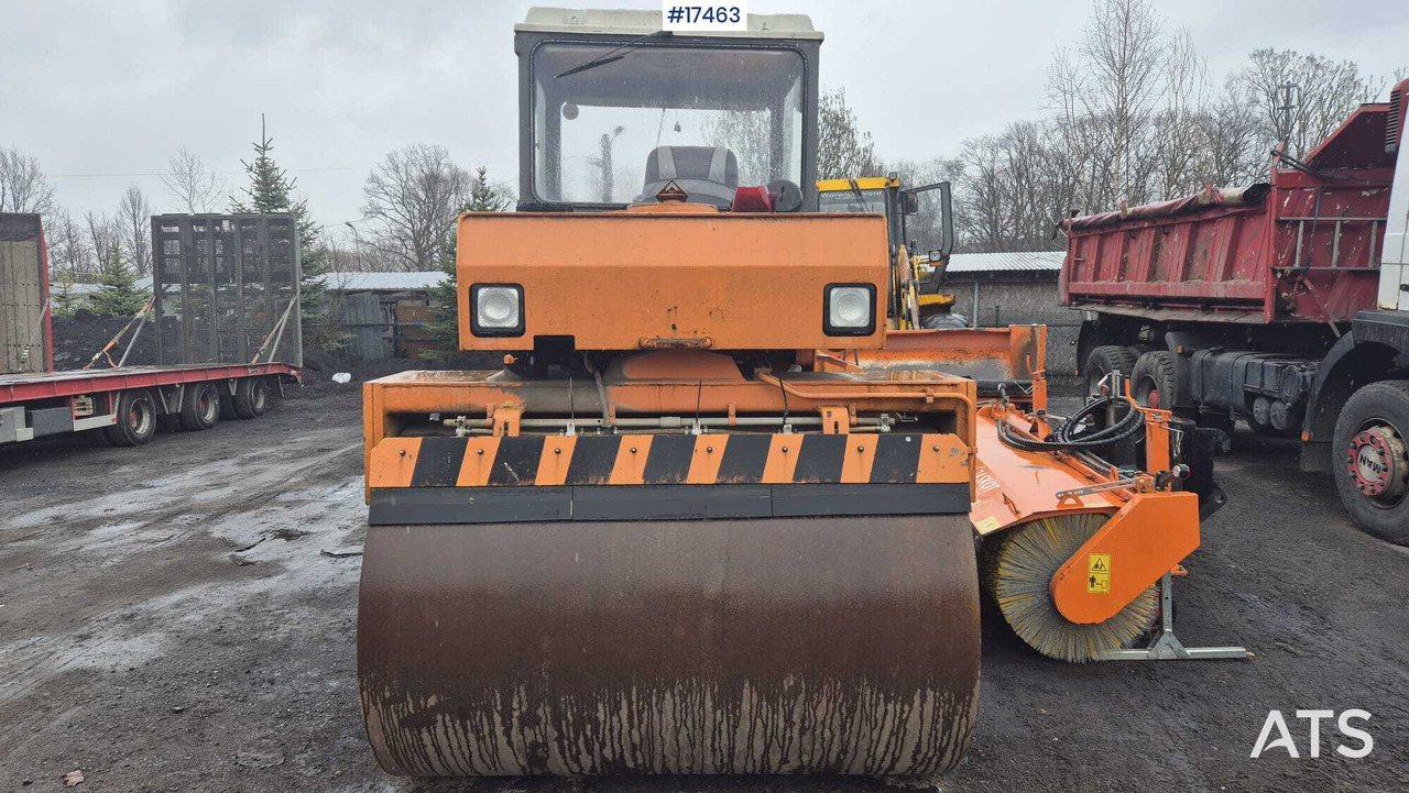 Tandem vibratory roller STAVOSTROJ VSH 102 (1997) - Apisonadora de asfalto: foto 2 Tandem vibratory roller STAVOSTROJ VSH 102 (1997) - Apisonadora de asfalto: foto 2