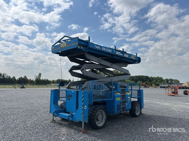 2007 Genie GS-3390 4x4 Diesel Scissor Lift - Plataforma de tijeras: foto 1 2007 Genie GS-3390 4x4 Diesel Scissor Lift - Plataforma de tijeras: foto 1