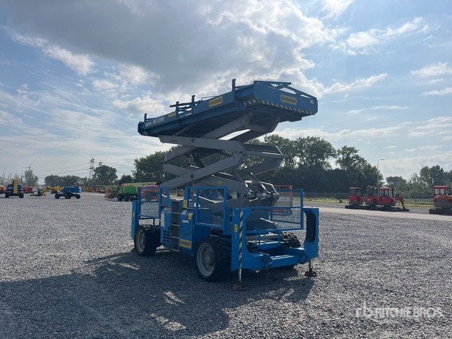 2008 Genie GS-3390 Diesel Scissor Lift - Plataforma de tijeras: foto 4 2008 Genie GS-3390 Diesel Scissor Lift - Plataforma de tijeras: foto 4