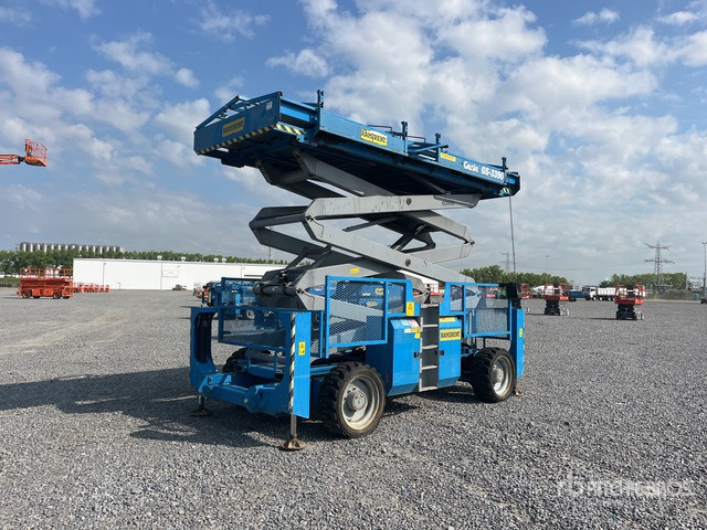 2008 Genie GS-3390 Diesel Scissor Lift - Plataforma de tijeras: foto 3 2008 Genie GS-3390 Diesel Scissor Lift - Plataforma de tijeras: foto 3