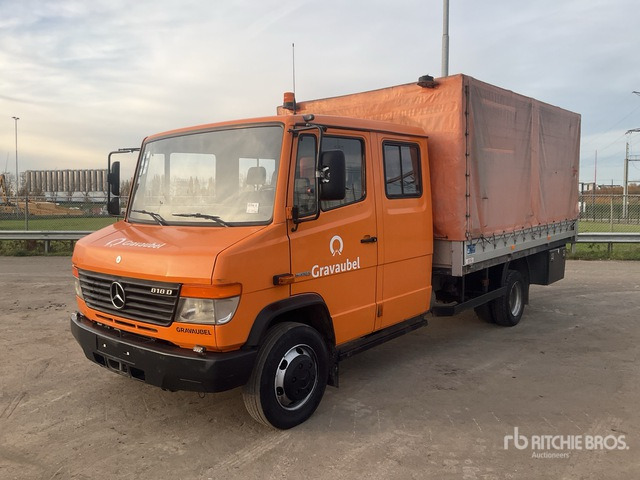 2010 Mercedes-Benz 818DE 4x2 Crew Cab Service Truck - Furgoneta con lona, Furgoneta combi: foto 2 2010 Mercedes-Benz 818DE 4x2 Crew Cab Service Truck - Furgoneta con lona, Furgoneta combi: foto 2