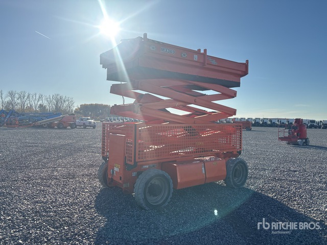 2014 JLG M3369 4x4 Hybrid Diesel-Electric Scissor Lift - Plataforma de tijeras: foto 2 2014 JLG M3369 4x4 Hybrid Diesel-Electric Scissor Lift - Plataforma de tijeras: foto 2