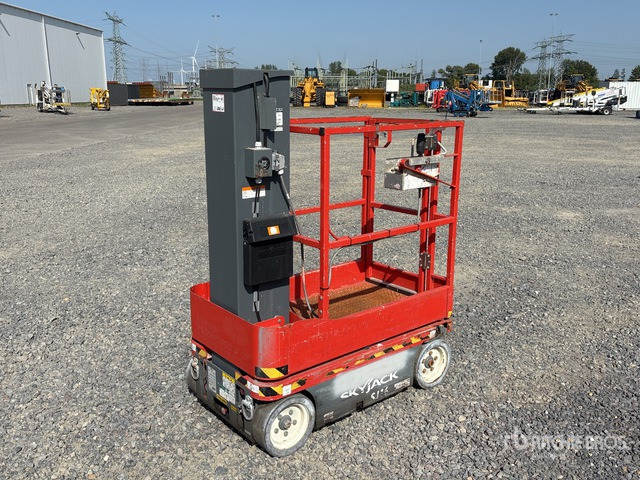 2014 Skyjack SJ16 Vertical Mast Lift - Plataforma de mástil vertical: foto 2 2014 Skyjack SJ16 Vertical Mast Lift - Plataforma de mástil vertical: foto 2