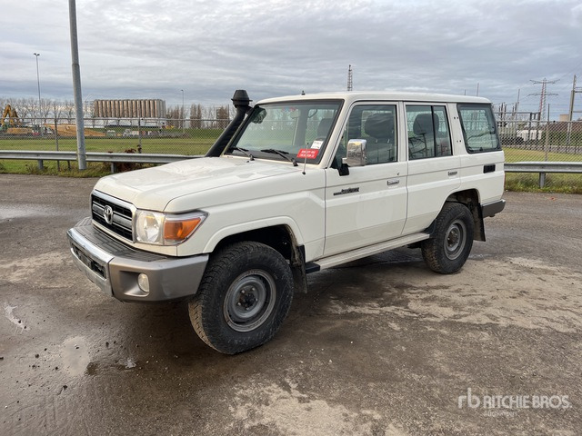 2020 Toyota Land Cruiser 4WD SUV - SUV/ Todoterreno: foto 1 2020 Toyota Land Cruiser 4WD SUV - SUV/ Todoterreno: foto 1