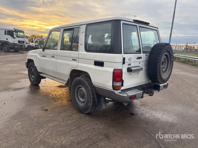 2020 Toyota Land Cruiser 4WD SUV - SUV/ Todoterreno: foto 2 2020 Toyota Land Cruiser 4WD SUV - SUV/ Todoterreno: foto 2