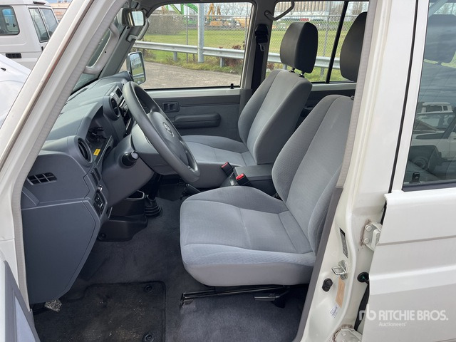 2020 Toyota Land Cruiser 4WD SUV - SUV/ Todoterreno: foto 4 2020 Toyota Land Cruiser 4WD SUV - SUV/ Todoterreno: foto 4