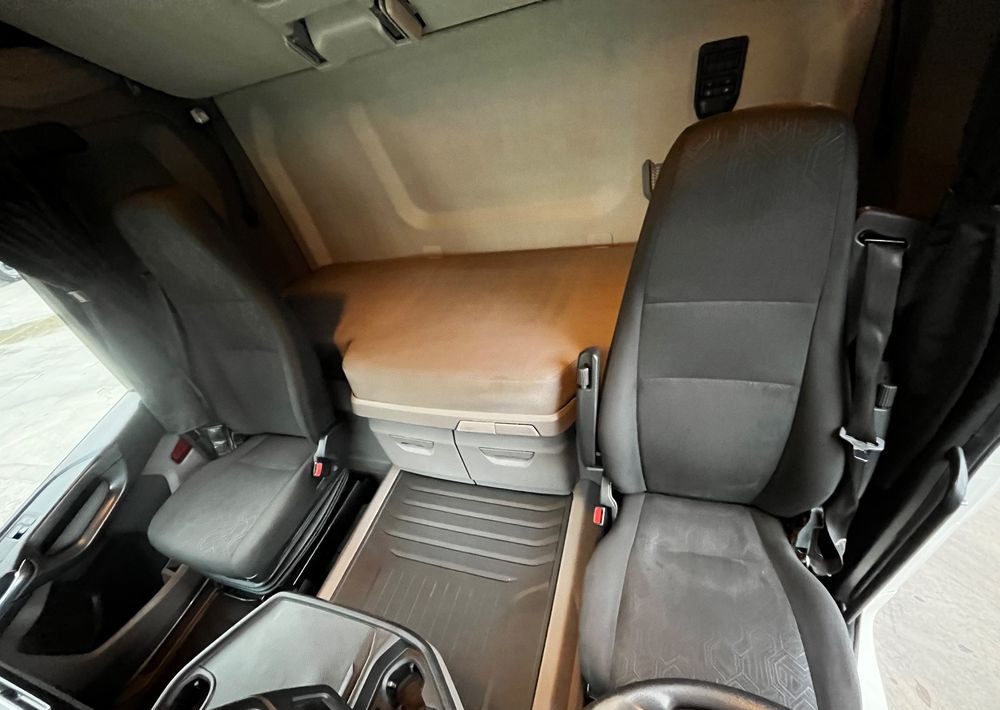 Camión lona Scania R410 // 2018 Rok 6x2 // Retarder // Automat // Led // Navi // 77 //: foto 18