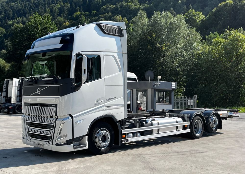 Volvo FH500 BDF 6x2 // Dolny zaczep // Euro 6 motor ! // New Face // XXL Cab // - Camión chasis: foto 1 Volvo FH500 BDF 6x2 // Dolny zaczep // Euro 6 motor ! // New Face // XXL Cab // - Camión chasis: foto 1