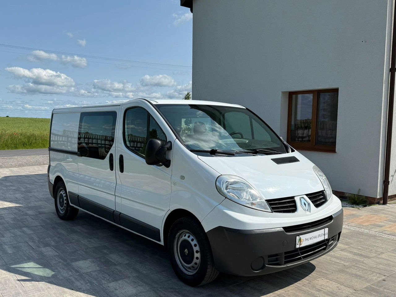 Renault Trafic 2.0 Doka 6 osobowy Klimatyzacja Hak - Furgoneta pequeña: foto 1 Renault Trafic 2.0 Doka 6 osobowy Klimatyzacja Hak - Furgoneta pequeña: foto 1