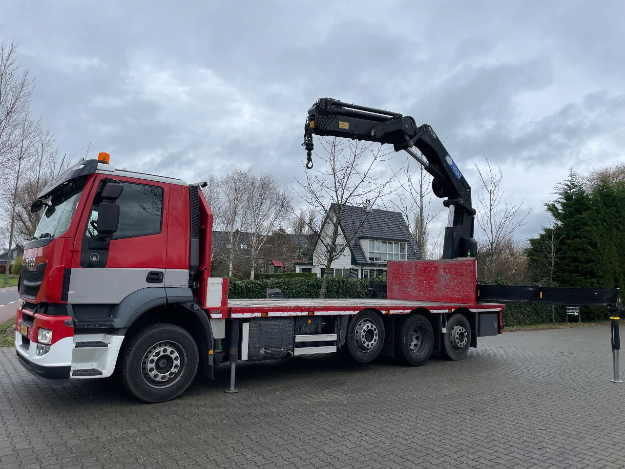 Camión grúa Iveco Stralis 360 with HMF 4020 K5 crane: foto 10 Camión grúa Iveco Stralis 360 with HMF 4020 K5 crane: foto 10