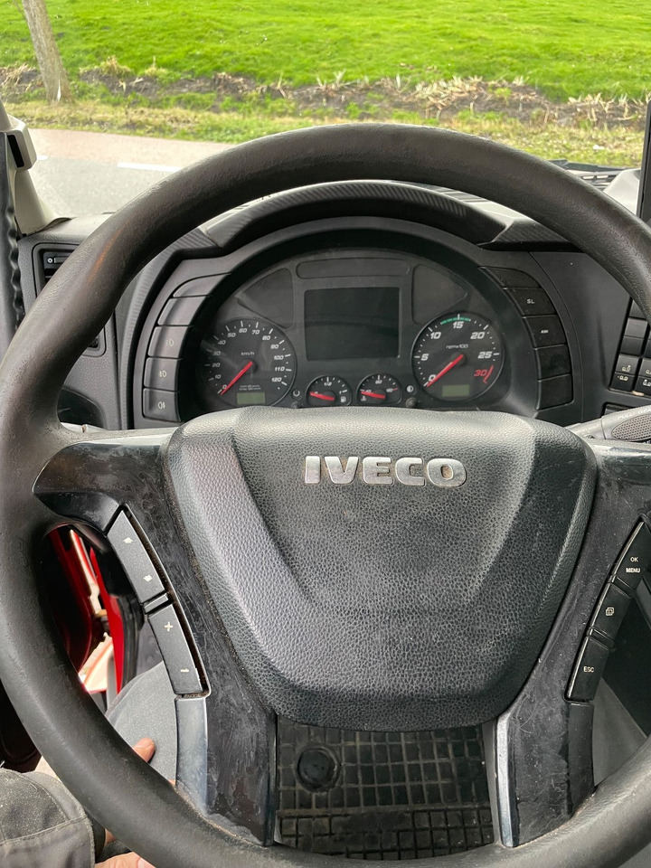 Camión grúa Iveco Stralis 360 with HMF 4020 K5 crane: foto 14 Camión grúa Iveco Stralis 360 with HMF 4020 K5 crane: foto 14