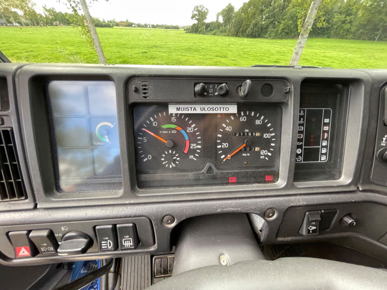 Camión grúa Volvo FH 16 FH16 420 with HMF 2820 crane with jib and front stamps Very Good Condition: foto 21