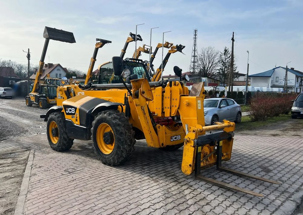 JCB JCB 540-170 | 2018 ROK | - Manipulador telescópico: foto 2 JCB JCB 540-170 | 2018 ROK | - Manipulador telescópico: foto 2