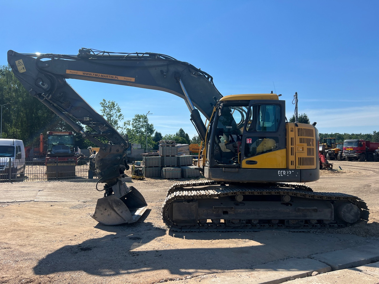 Excavadora de cadenas Volvo ECR235: foto 7