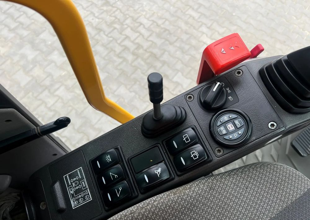 Excavadora de ruedas Volvo EW140D: foto 16