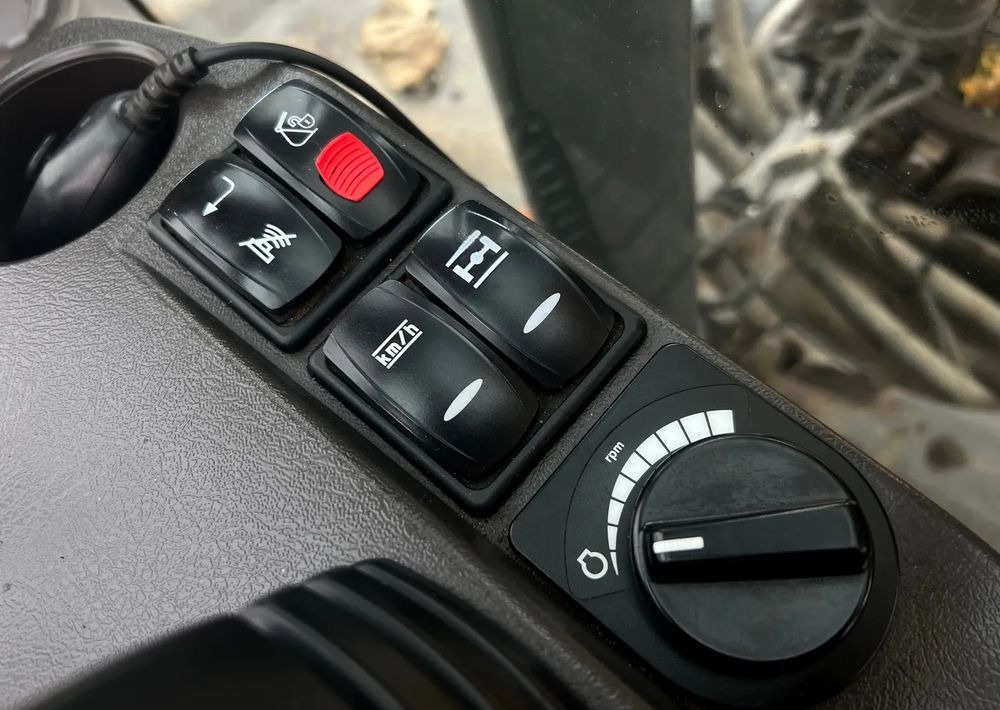 Excavadora de ruedas Volvo EW140D: foto 14