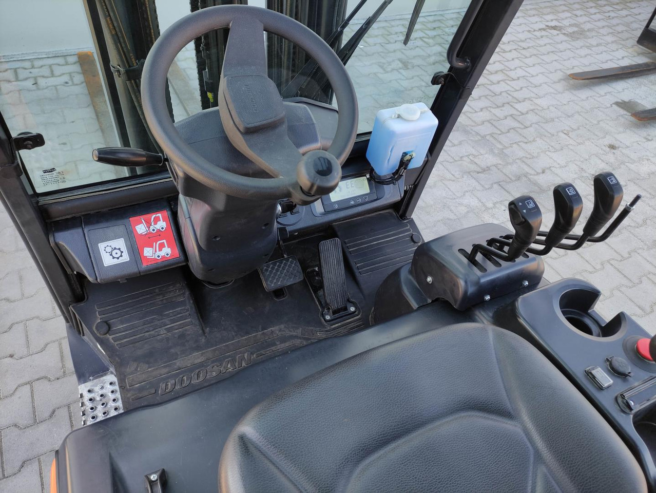 Doosan B20X-7 (Plus) - Carretilla elevadora eléctrica: foto 5 Doosan B20X-7 (Plus) - Carretilla elevadora eléctrica: foto 5