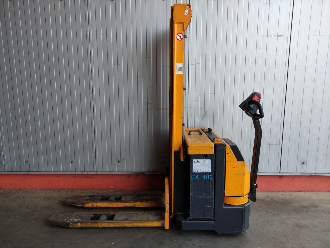 Jungheinrich EJC A12.5 G - Apilador: foto 1 Jungheinrich EJC A12.5 G - Apilador: foto 1