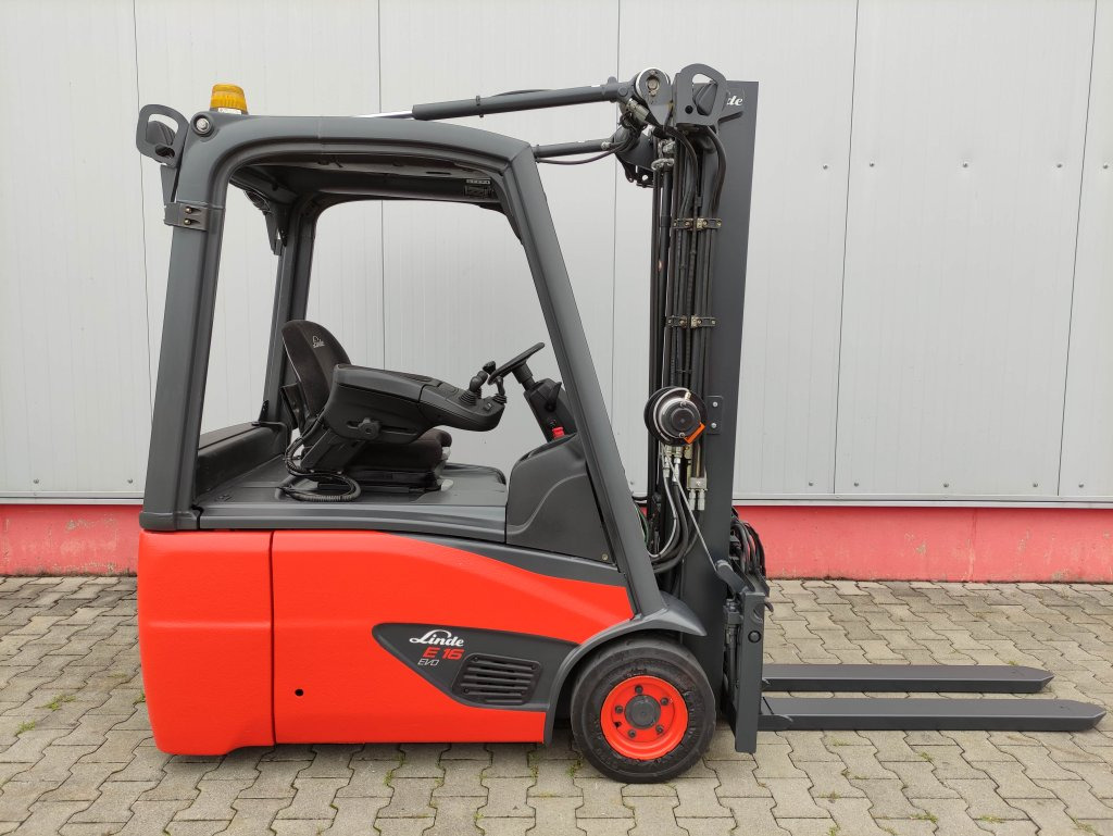 Linde E16-02-386 - Carretilla elevadora eléctrica: foto 2 Linde E16-02-386 - Carretilla elevadora eléctrica: foto 2