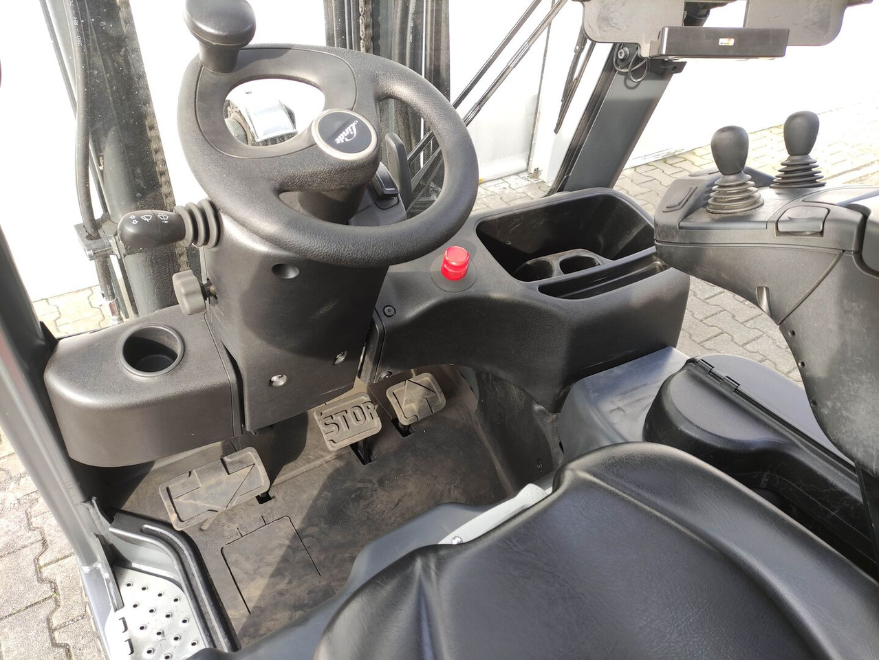 Linde E16PH-02-386 - Carretilla elevadora eléctrica: foto 5 Linde E16PH-02-386 - Carretilla elevadora eléctrica: foto 5