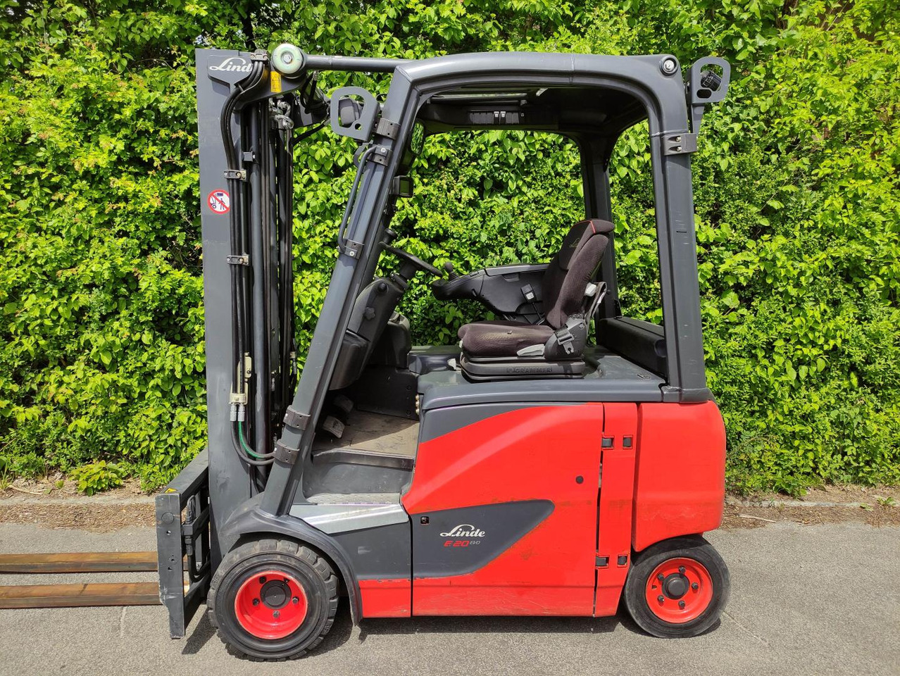 Linde E20-PH-02 - Carretilla elevadora eléctrica: foto 1 Linde E20-PH-02 - Carretilla elevadora eléctrica: foto 1