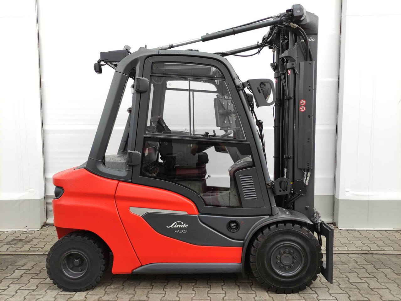 Linde H35D-01-120 (LACK NEU) - Carretilla elevadora diésel: foto 2 Linde H35D-01-120 (LACK NEU) - Carretilla elevadora diésel: foto 2