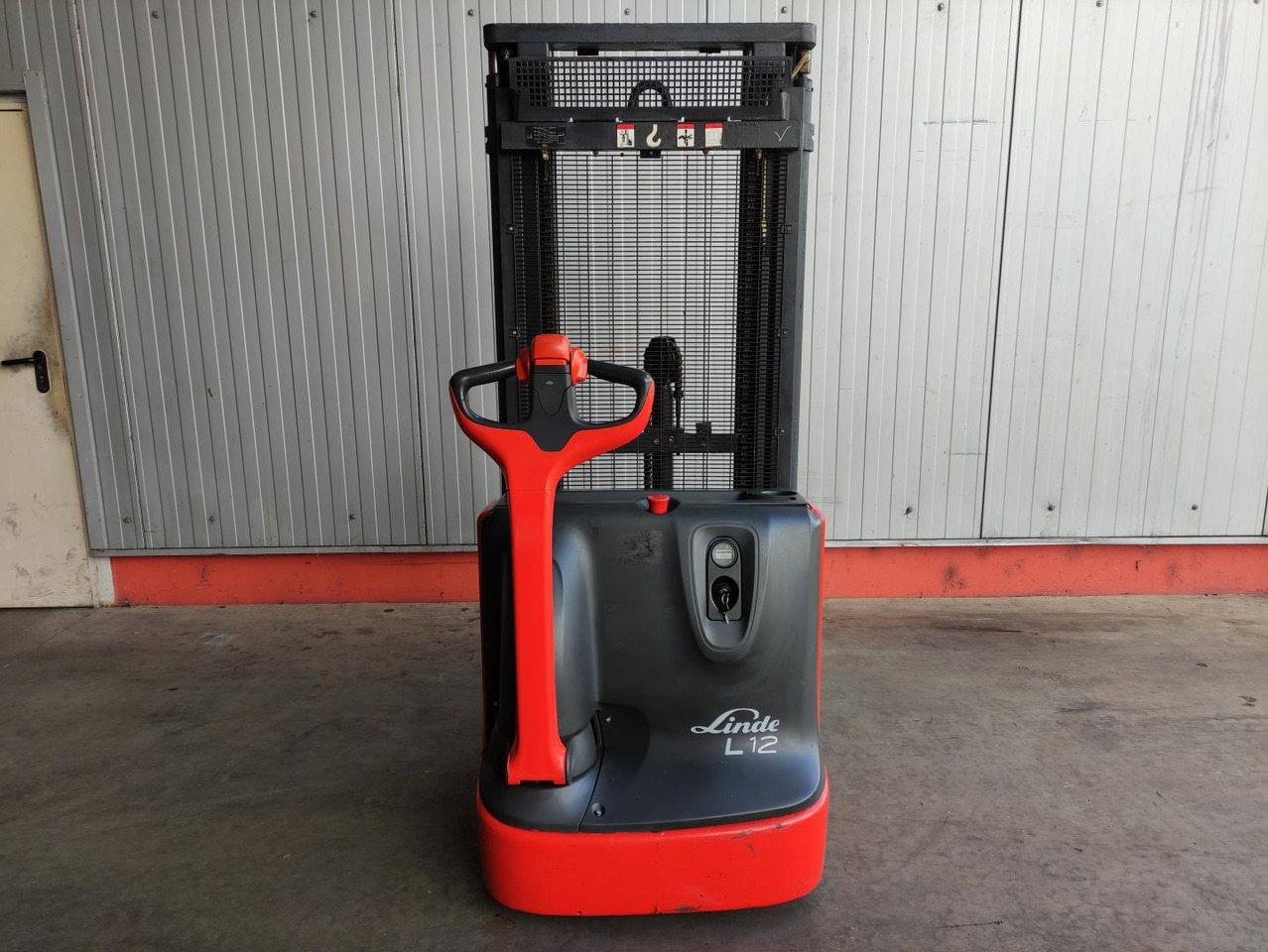 Linde L12i-1172 - Apilador: foto 4 Linde L12i-1172 - Apilador: foto 4