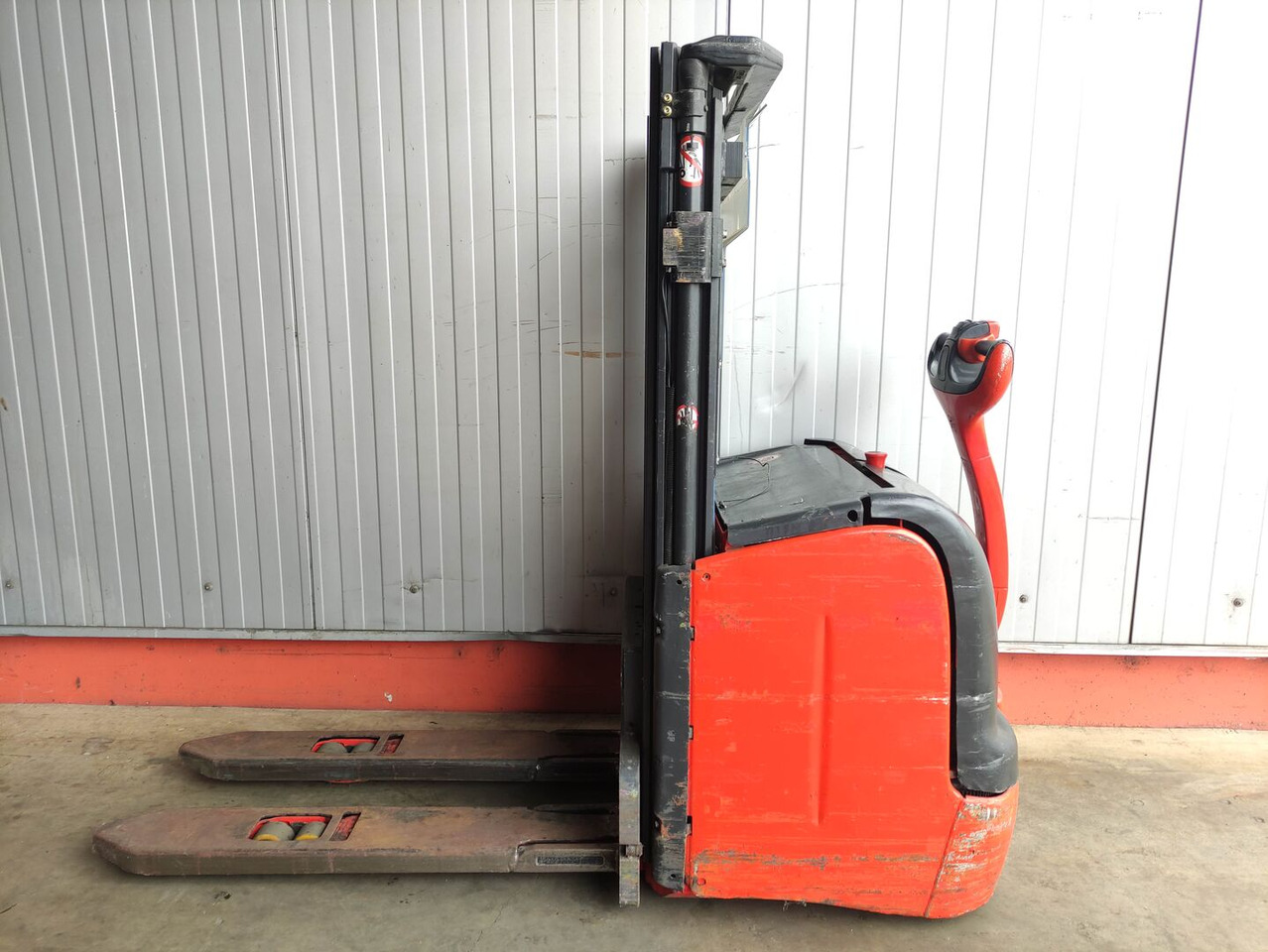 Linde L14-372 - Apilador: foto 1 Linde L14-372 - Apilador: foto 1