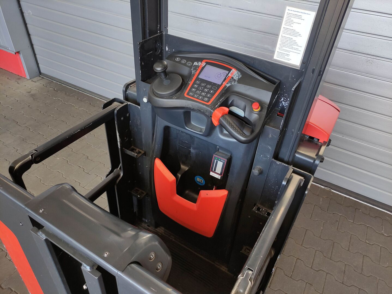 Linde V10-02 - Recoge pedidos: foto 5 Linde V10-02 - Recoge pedidos: foto 5