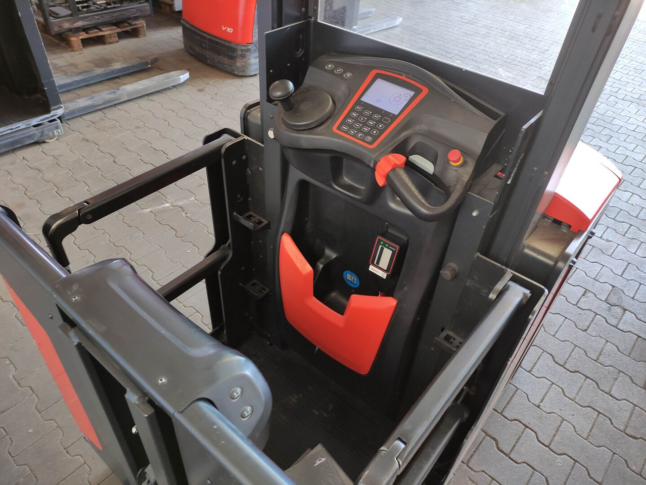Linde V10-02 - Recoge pedidos: foto 5 Linde V10-02 - Recoge pedidos: foto 5