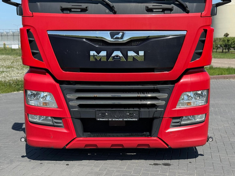 MAN 18.500 FULL AIR, ALCOA, TV, INVERTER, MICROWAVE, TOP. - Cabeza tractora: foto 5 MAN 18.500 FULL AIR, ALCOA, TV, INVERTER, MICROWAVE, TOP. - Cabeza tractora: foto 5