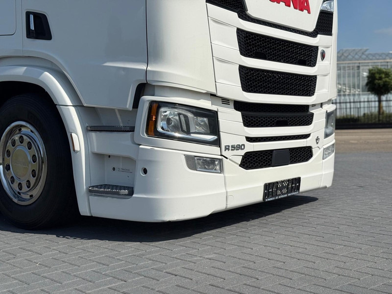 Scania R 590 V8 VOLLUCHT, LEER, HYDRAULIEK, NL KENTEKEN, APK, TACHO 2. - Cabeza tractora: foto 4 Scania R 590 V8 VOLLUCHT, LEER, HYDRAULIEK, NL KENTEKEN, APK, TACHO 2. - Cabeza tractora: foto 4