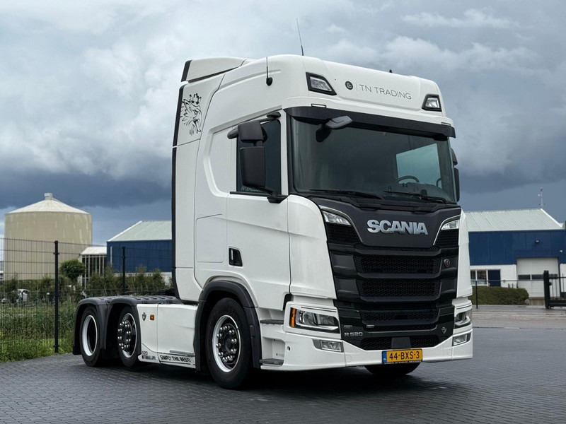 Scania R520A6X2/4NB 6X2/4, LEATHER, RETARDER, 2X TANK, TOP. - Cabeza tractora: foto 1 Scania R520A6X2/4NB 6X2/4, LEATHER, RETARDER, 2X TANK, TOP. - Cabeza tractora: foto 1