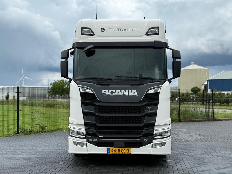 Scania R520A6X2/4NB 6X2/4, LEATHER, RETARDER, 2X TANK, TOP. - Cabeza tractora: foto 4 Scania R520A6X2/4NB 6X2/4, LEATHER, RETARDER, 2X TANK, TOP. - Cabeza tractora: foto 4