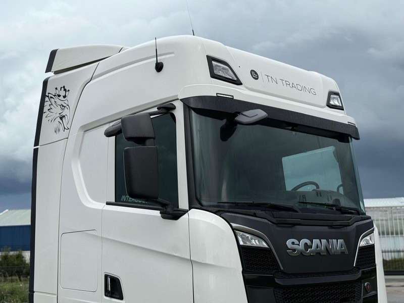 Scania R520A6X2/4NB 6X2/4, LEATHER, RETARDER, 2X TANK, TOP. - Cabeza tractora: foto 3 Scania R520A6X2/4NB 6X2/4, LEATHER, RETARDER, 2X TANK, TOP. - Cabeza tractora: foto 3