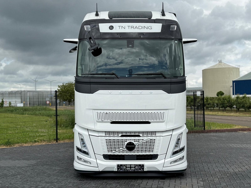 Volvo FH 13.460XL NEW, FULL AIR, ALCOA, HYDRAULIC, XL, FULL. - Cabeza tractora: foto 3 Volvo FH 13.460XL NEW, FULL AIR, ALCOA, HYDRAULIC, XL, FULL. - Cabeza tractora: foto 3