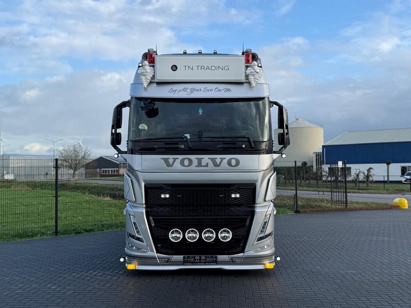 Volvo FH 13.460XL SHOW, ALCOA, INTERIEUR, ALS NIEUW, PUSHER, TOP. - Cabeza tractora: foto 3 Volvo FH 13.460XL SHOW, ALCOA, INTERIEUR, ALS NIEUW, PUSHER, TOP. - Cabeza tractora: foto 3
