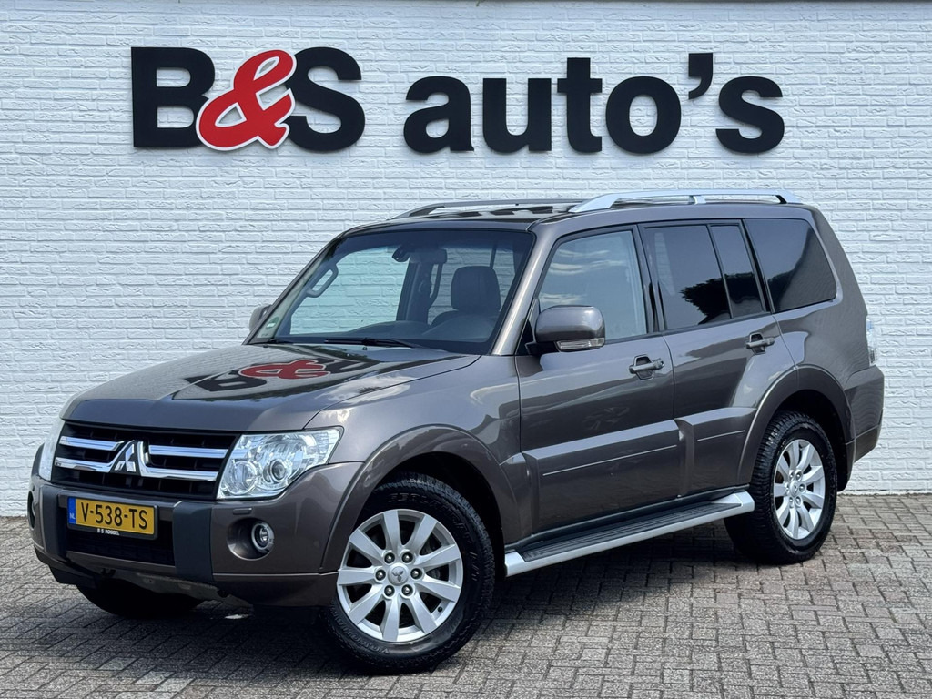 SUV/ Todoterreno Mitsubishi PAJERO 3.2 DI-D Instyle High Roof Side Window Van Cruise control Climate control Rockford Audio Pano: foto 1