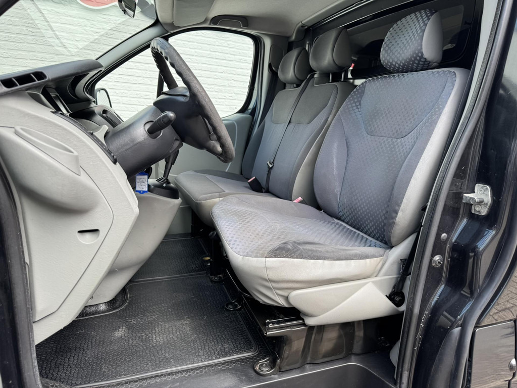 Furgoneta pequeña Renault Trafic-2.0 dCi T27 L1H1Navigatie Bleutooth Airco Elektrische ramen: foto 13