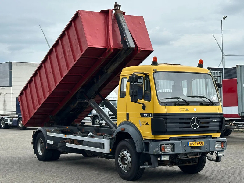 Mercedes-Benz SK 1931 4x2 Meiler Haakarm 20T Manual + Telma / Euro 1 - Camión multibasculante: foto 2 Mercedes-Benz SK 1931 4x2 Meiler Haakarm 20T Manual + Telma / Euro 1 - Camión multibasculante: foto 2
