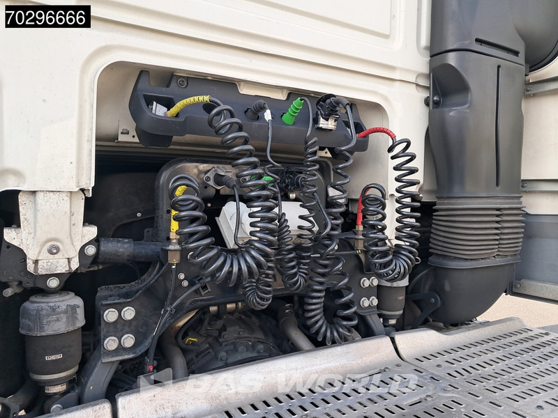 DAF XF 480 4X2 SSC Retarder 2xTanks ACC LED Standklima Euro 6 - Cabeza tractora: foto 3 DAF XF 480 4X2 SSC Retarder 2xTanks ACC LED Standklima Euro 6 - Cabeza tractora: foto 3