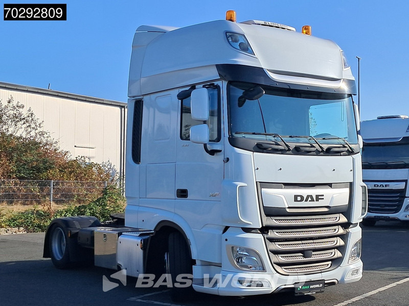 DAF XF 530 4X2 Mega SSC Retarder 2xTanks ACC Standklima Euro 6 - Cabeza tractora: foto 3 DAF XF 530 4X2 Mega SSC Retarder 2xTanks ACC Standklima Euro 6 - Cabeza tractora: foto 3
