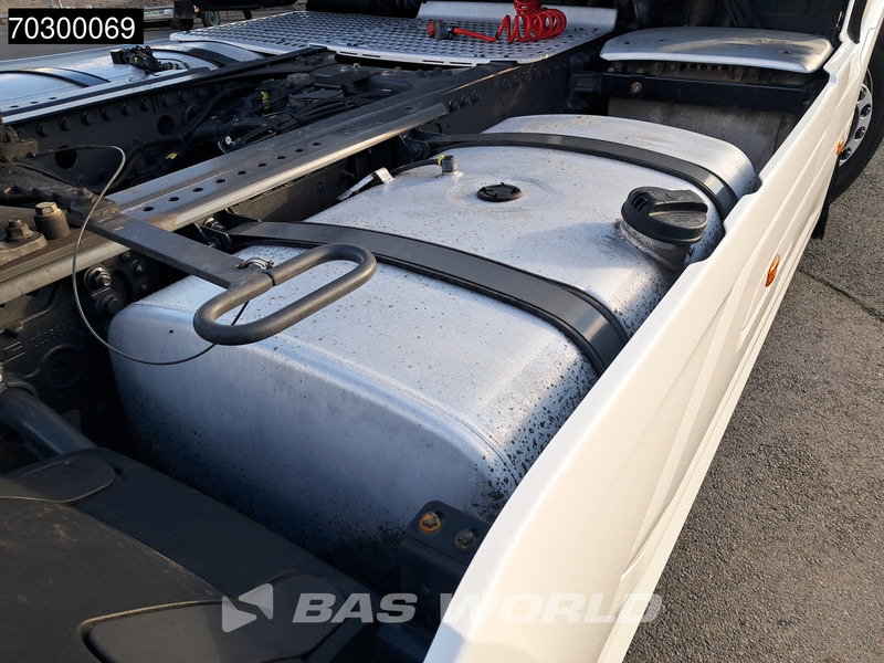 Cabeza tractora DAF XG 4X2 Retarder 2xTanks ACC LED Standklima Euro 6: foto 7 Cabeza tractora DAF XG 4X2 Retarder 2xTanks ACC LED Standklima Euro 6: foto 7