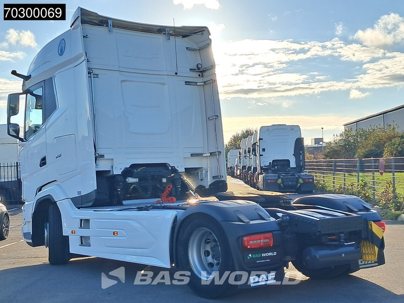 Cabeza tractora DAF XG 4X2 Retarder 2xTanks ACC LED Standklima Euro 6: foto 9 Cabeza tractora DAF XG 4X2 Retarder 2xTanks ACC LED Standklima Euro 6: foto 9