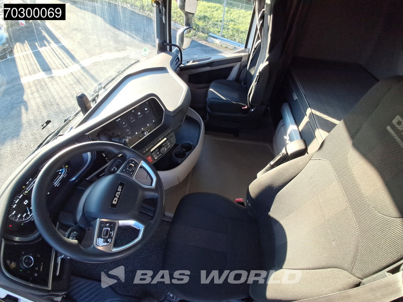 Cabeza tractora DAF XG 4X2 Retarder 2xTanks ACC LED Standklima Euro 6: foto 17 Cabeza tractora DAF XG 4X2 Retarder 2xTanks ACC LED Standklima Euro 6: foto 17